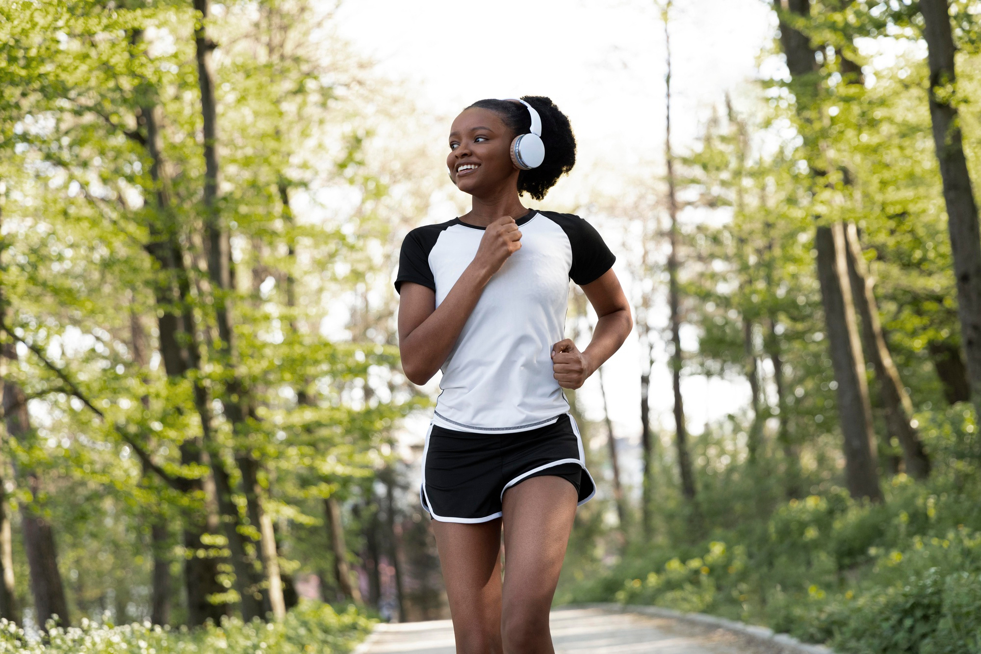 young-woman-working-out-outdoors young-woman-working-out-outdoors
